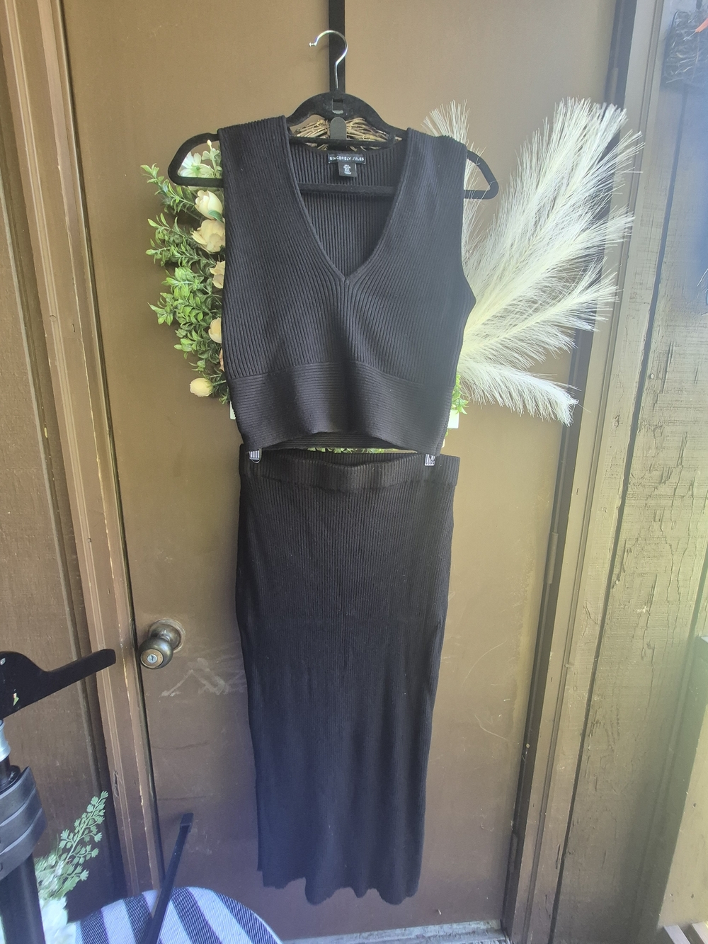 Sincerely Jules Black Ribbed V-Neck Crop Top & Maxi Skirt Set L